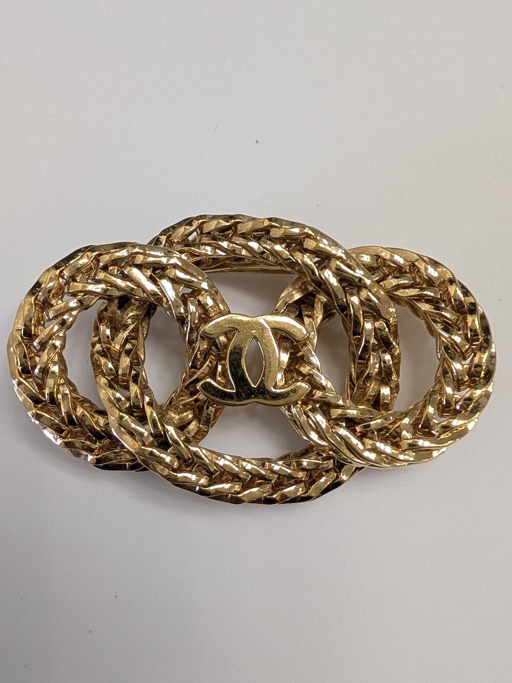 CHANEL Vintage Gold Braided Double CC Link Brooch
